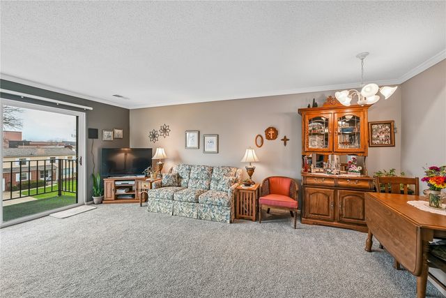 150 Thompson Drive SE 318, Cedar Rapids, IA 52403