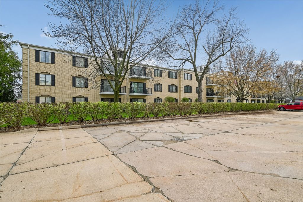 150 Thompson Drive SE 318, Cedar Rapids, IA 52403