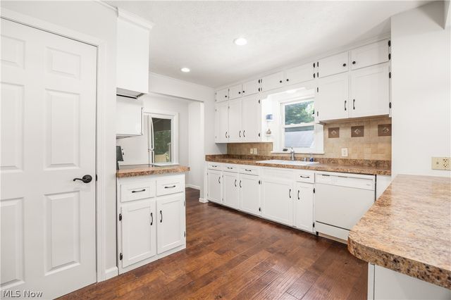 221 Ohio Avenue, Wadsworth, OH 44281