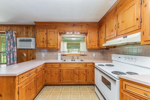 1409 Nashville Hwy, Columbia, TN 38401