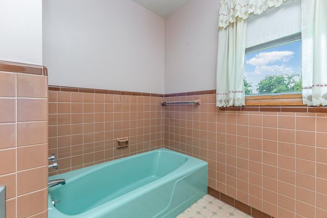 1409 Nashville Hwy, Columbia, TN 38401