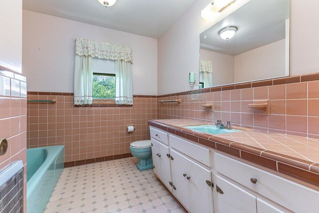 1409 Nashville Hwy, Columbia, TN 38401