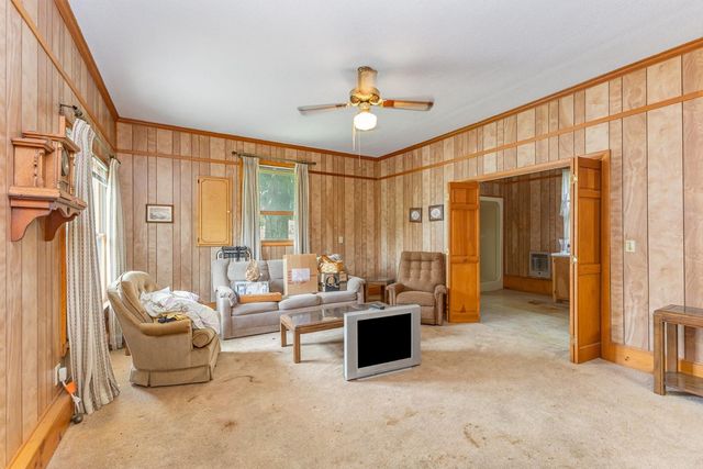 1409 Nashville Hwy, Columbia, TN 38401