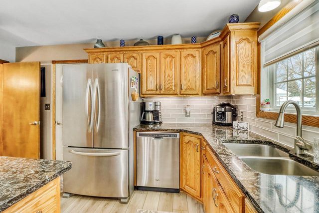 1125 23rd Avenue S, Moorhead, MN 56560