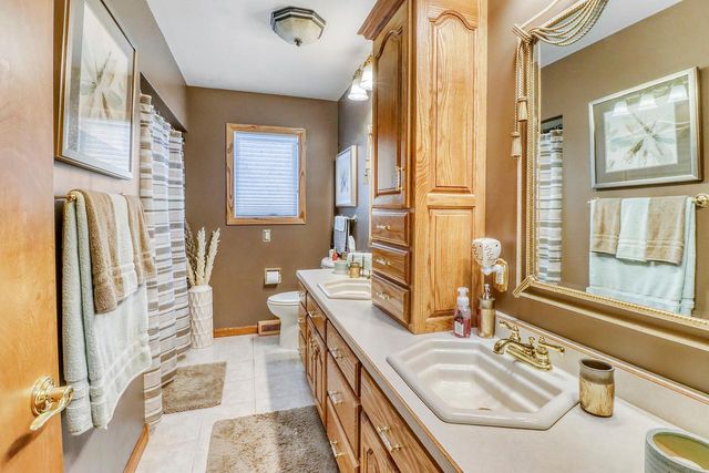 1125 23rd Avenue S, Moorhead, MN 56560