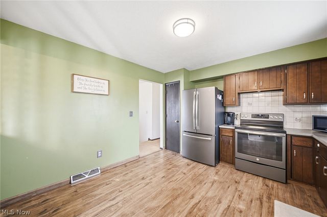 3992 Hilltop Drive, Brunswick, OH 44212