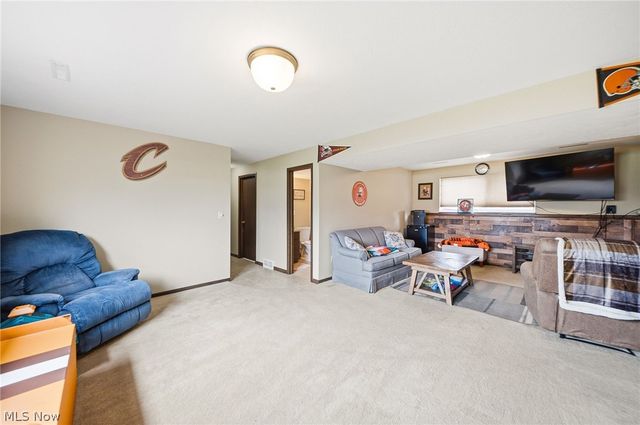 3992 Hilltop Drive, Brunswick, OH 44212