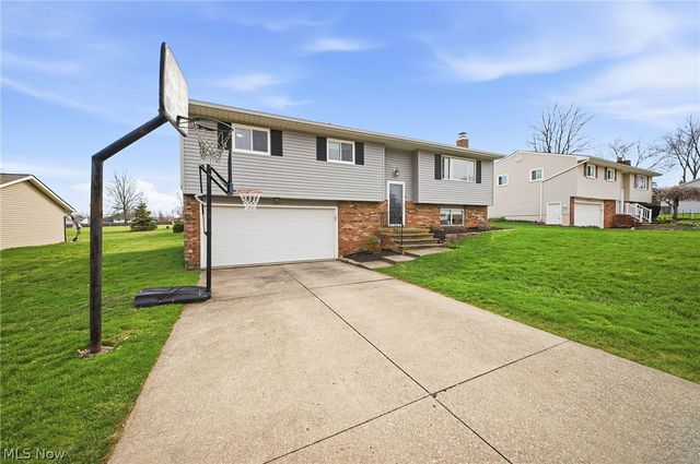 3992 Hilltop Drive, Brunswick, OH 44212