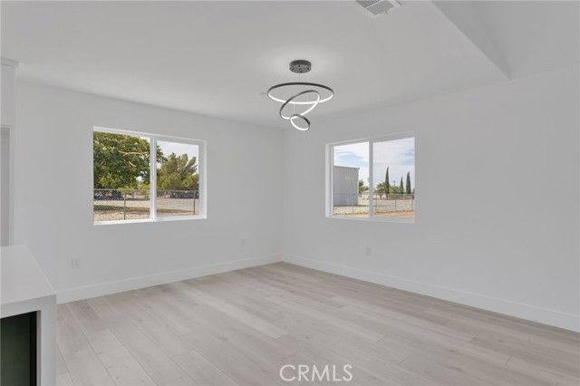 16212 Mesquite St, Hesperia, CA 92345