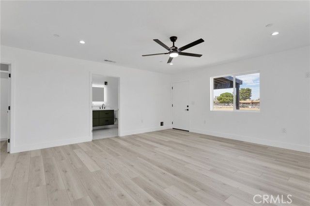 16212 Mesquite St, Hesperia, CA 92345