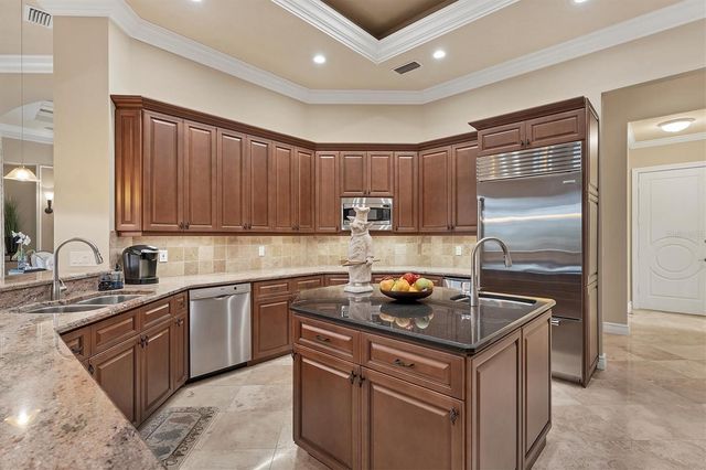 7007 PORTMARNOCK PLACE, Lakewood Ranch, FL 34202