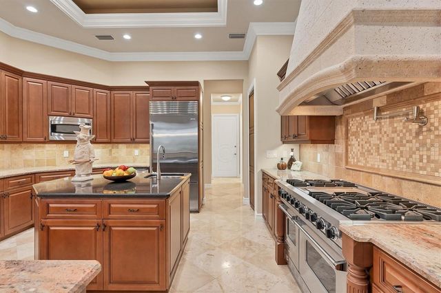 7007 PORTMARNOCK PLACE, Lakewood Ranch, FL 34202