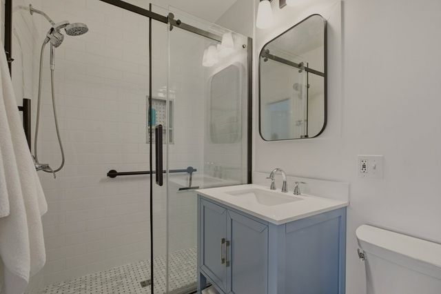 14 Mann Avenue, Newport, RI 02840