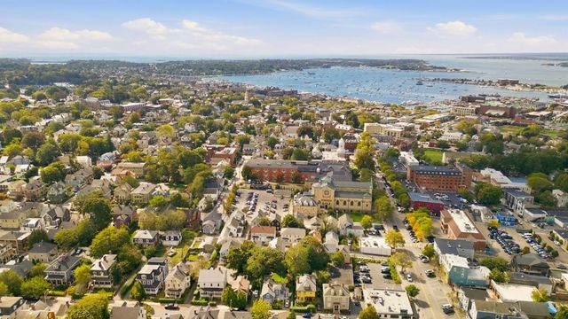 14 Mann Avenue, Newport, RI 02840