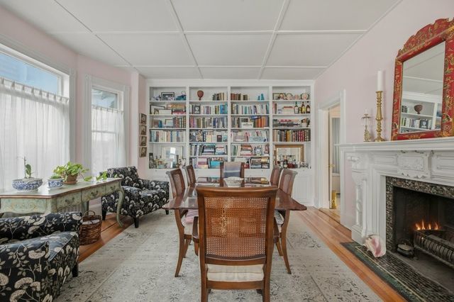 14 Mann Avenue, Newport, RI 02840