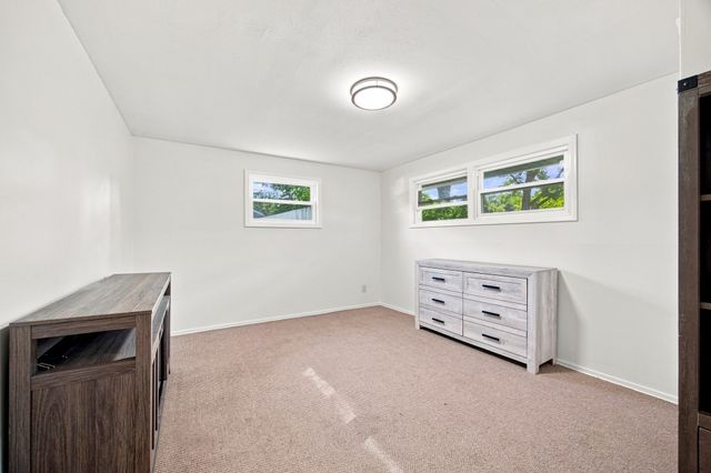 96 Shady Brook Lane, Springfield, MA 01108