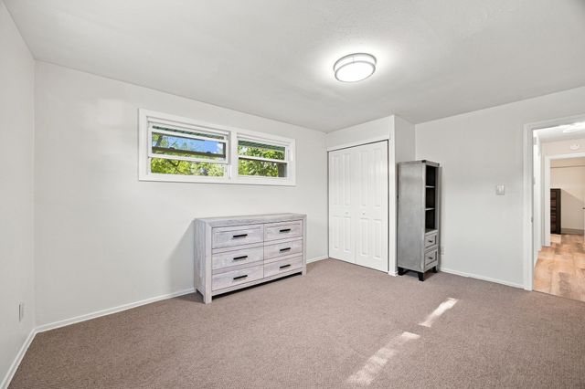 96 Shady Brook Lane, Springfield, MA 01108
