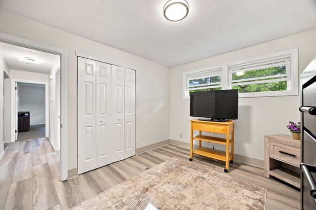 96 Shady Brook Lane, Springfield, MA 01108
