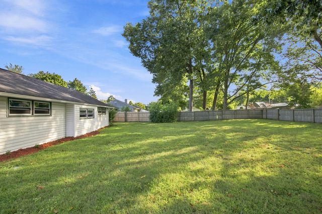96 Shady Brook Lane, Springfield, MA 01108