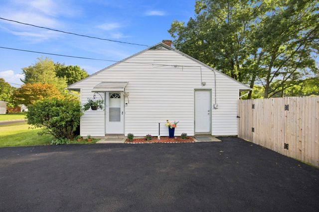 96 Shady Brook Lane, Springfield, MA 01108