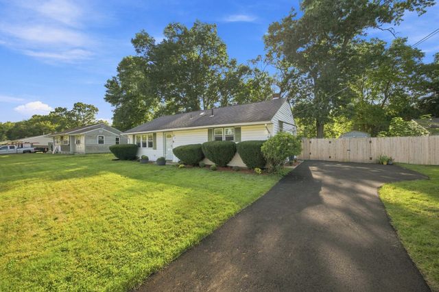 96 Shady Brook Lane, Springfield, MA 01108