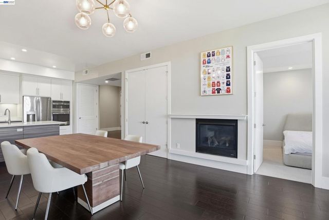 600 El Camino Real 302, Belmont, CA 94002