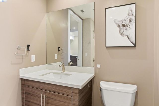 600 El Camino Real 302, Belmont, CA 94002