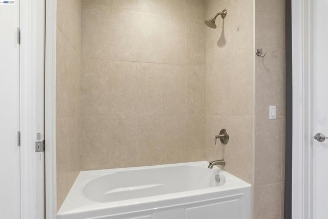 600 El Camino Real 302, Belmont, CA 94002