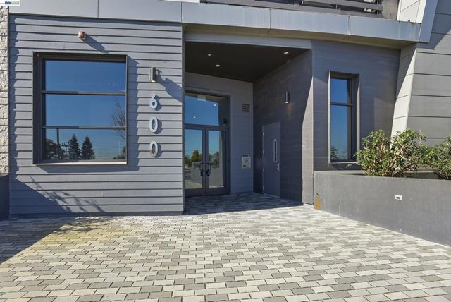 600 El Camino Real 302, Belmont, CA 94002