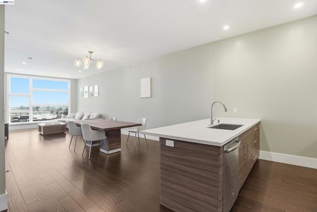 600 El Camino Real 302, Belmont, CA 94002