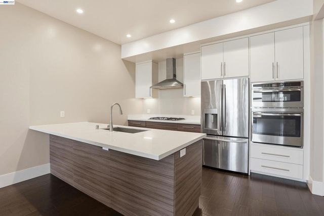 600 El Camino Real 302, Belmont, CA 94002