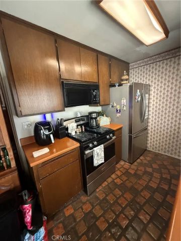 10404 Artesia Boulevard, Bellflower, CA 90706