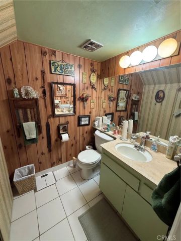 10404 Artesia Boulevard, Bellflower, CA 90706