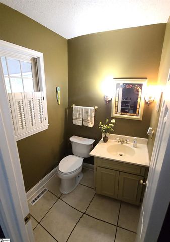 261 N Mcalister Road, Liberty, SC 29657