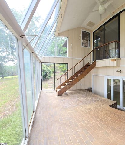 261 N Mcalister Road, Liberty, SC 29657