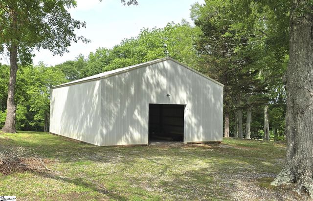 261 N Mcalister Road, Liberty, SC 29657