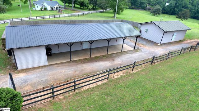 261 N Mcalister Road, Liberty, SC 29657