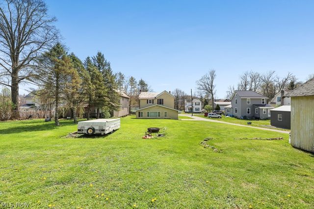 237 W Chestnut Street, Lisbon, OH 44432