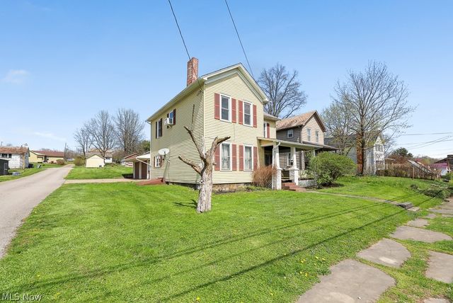 237 W Chestnut Street, Lisbon, OH 44432