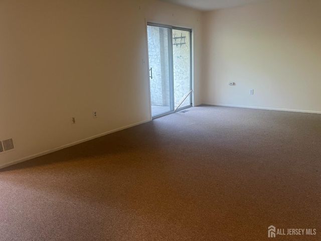 109 MICHAELS Court, Woodbridge Proper, NJ 07095