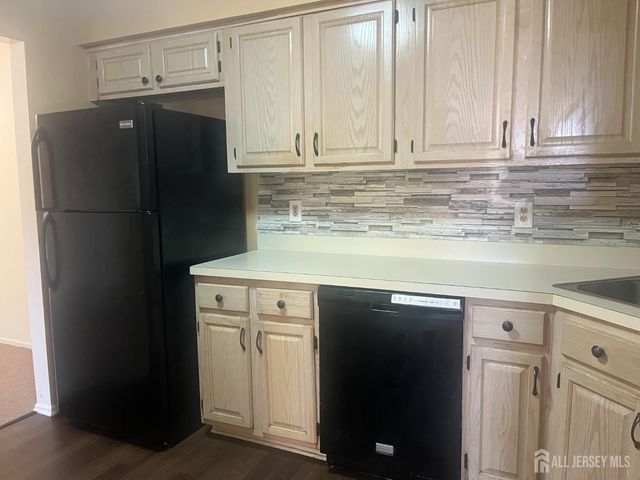 109 MICHAELS Court, Woodbridge Proper, NJ 07095