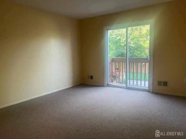 109 MICHAELS Court, Woodbridge Proper, NJ 07095