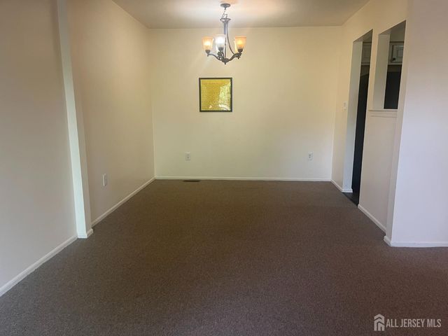 109 MICHAELS Court, Woodbridge Proper, NJ 07095