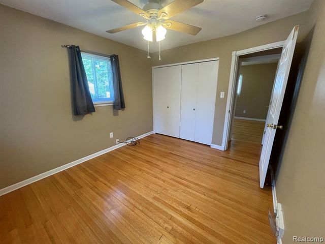 2609 Maplewood Avenue, Royal Oak, MI 48073