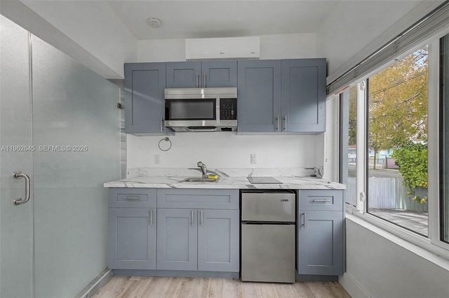 2900 SW 4th St, Miami, FL 33135