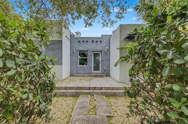 2900 SW 4th St, Miami, FL 33135