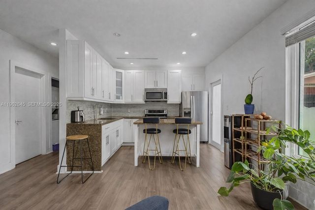 2900 SW 4th St, Miami, FL 33135