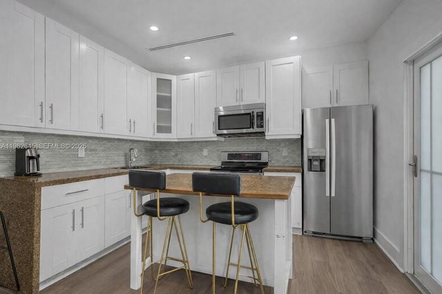 2900 SW 4th St, Miami, FL 33135