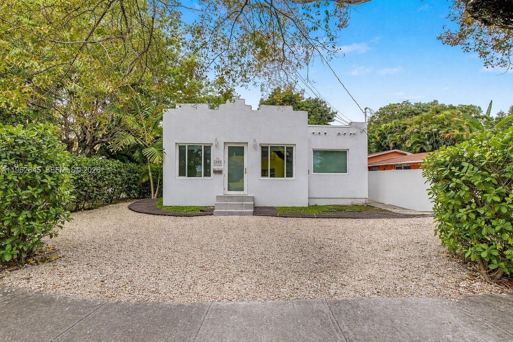 2900 SW 4th St, Miami, FL 33135