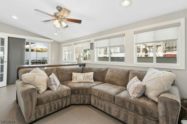 57 CLEVELAND AVENUE, Woodbridge Twp., NJ 07067